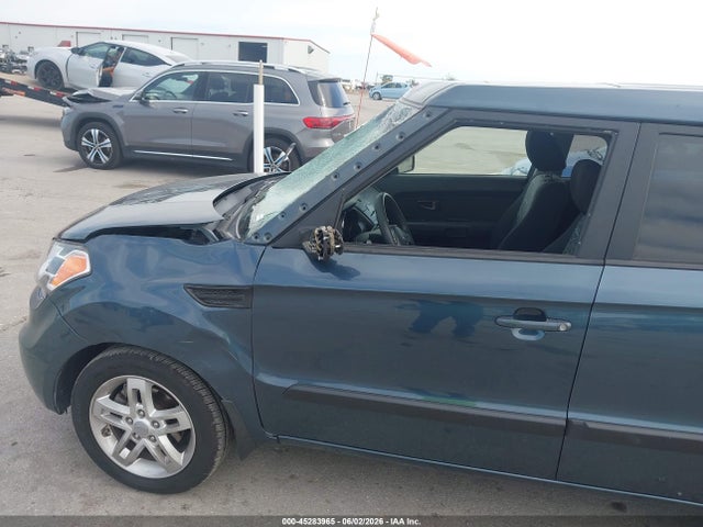 Продаж на аукціоні авто 2011 Kia Soul +, vin: KNDJT2A28B7203655, номер лоту: 45283965