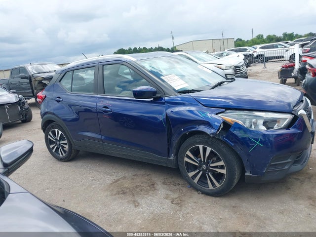 45283974 :رقم المزاد ، 3N1CP5CV2LL504234 vin ، 2020 Nissan Kicks Sv Xtronic Cvt مزاد بيع