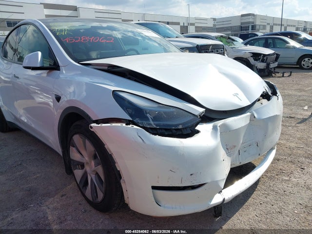 Продаж на аукціоні авто 2024 Tesla Model Y Long Range Single Motor Rear-wheel Drive/rwd, vin: 7SAYGDED1RF047606, номер лоту: 45284062