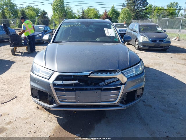 45284104 :رقم المزاد ، WA1ANAFY5J2116576 vin ، 2018 Audi Q5 2.0t Premium/2.0t Tech Premium مزاد بيع