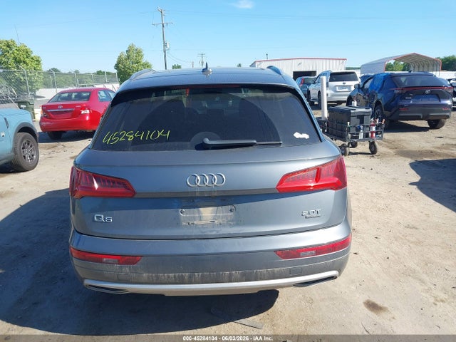 45284104 :رقم المزاد ، WA1ANAFY5J2116576 vin ، 2018 Audi Q5 2.0t Premium/2.0t Tech Premium مزاد بيع