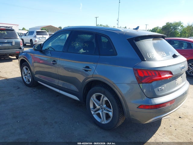 45284104 :رقم المزاد ، WA1ANAFY5J2116576 vin ، 2018 Audi Q5 2.0t Premium/2.0t Tech Premium مزاد بيع