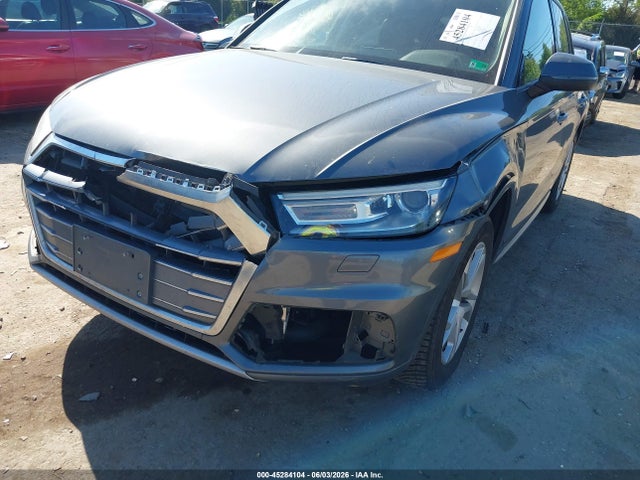 45284104 :رقم المزاد ، WA1ANAFY5J2116576 vin ، 2018 Audi Q5 2.0t Premium/2.0t Tech Premium مزاد بيع
