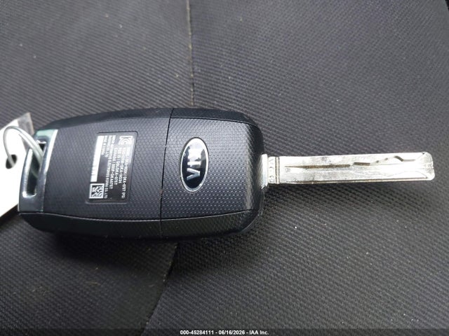 KIA Soul 2016 KNDJN2A23G7844245 Image 11