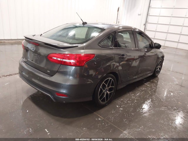 Ford FOCUS SE 2015 1FADP3F21FL241652 Image 4