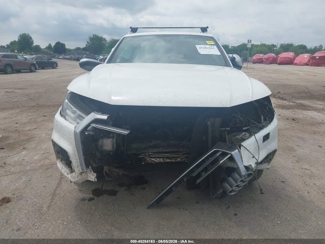 45284163 :رقم المزاد ، WA1C4AFY7J2119409 vin ، 2018 Audi Sq5 3.0t Premium Plus مزاد بيع
