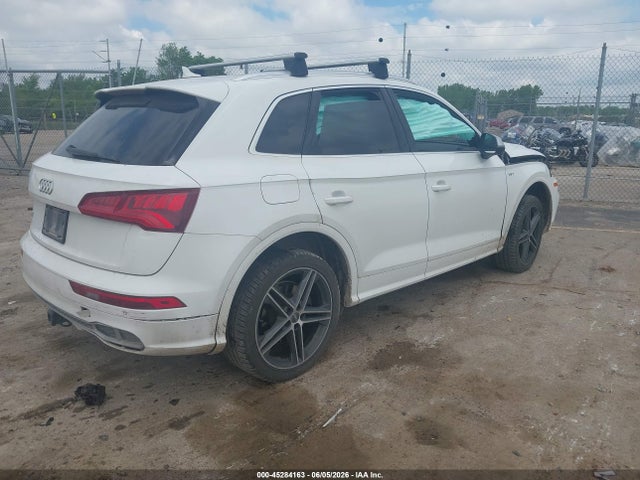 45284163 :رقم المزاد ، WA1C4AFY7J2119409 vin ، 2018 Audi Sq5 3.0t Premium Plus مزاد بيع