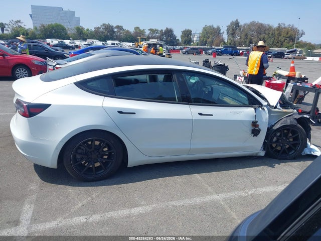 Tesla Model 3 Long Range/performance 2019 5YJ3E1EB1KF388004 Image 13