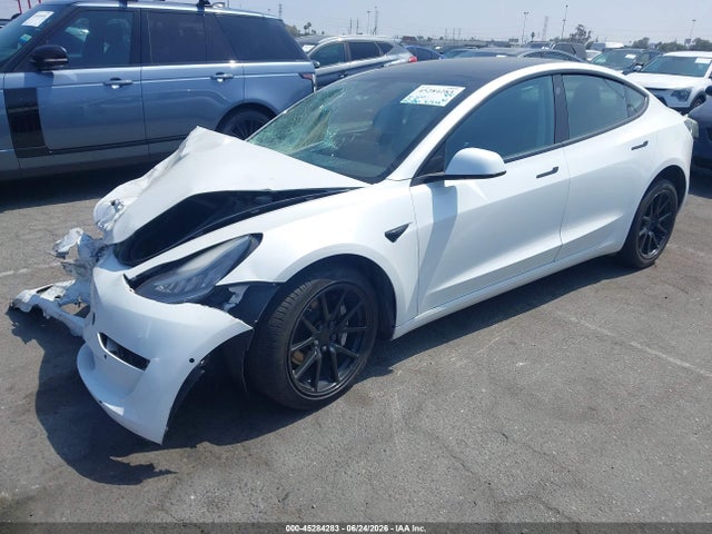 Tesla Model 3 Long Range/performance 2019 5YJ3E1EB1KF388004 Image 2
