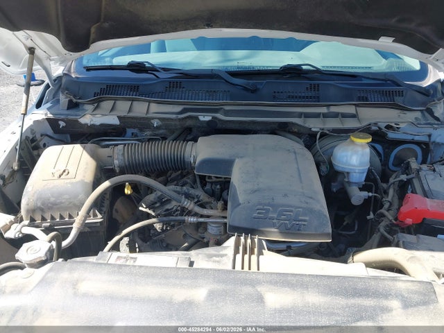 45284294 :رقم المزاد ، 3C6JR6DG4KG569430 vin ، 2019 Ram 1500 Classic Tradesman  4x2 8' Box مزاد بيع