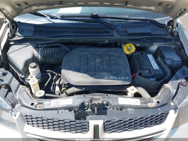 45284320 :رقم المزاد ، 2C4RDGEG7GR243041 vin ، 2016 Dodge Grand Caravan R/t مزاد بيع