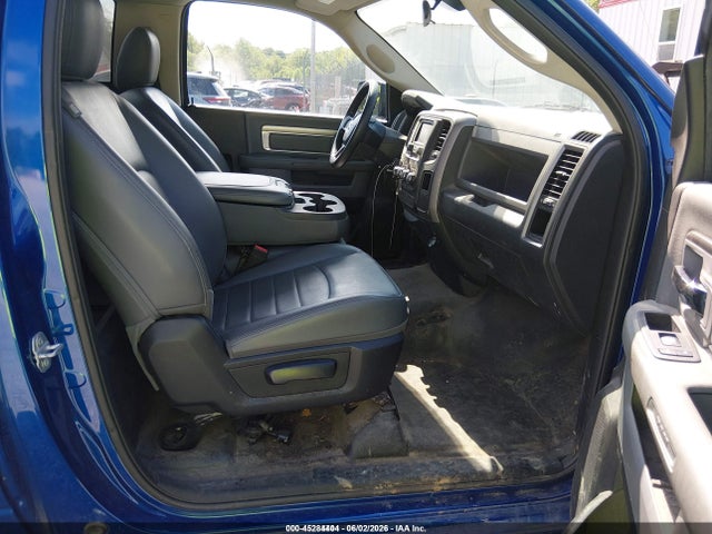 45284404 :رقم المزاد ، 3C6JR6DG4HG764758 vin ، 2017 Ram 1500 Tradesman  4x2 8' Box مزاد بيع