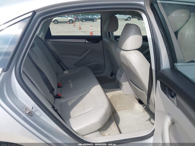 1VWAS7A35FC077564 Volkswagen Passat 1.8t Limited Edition