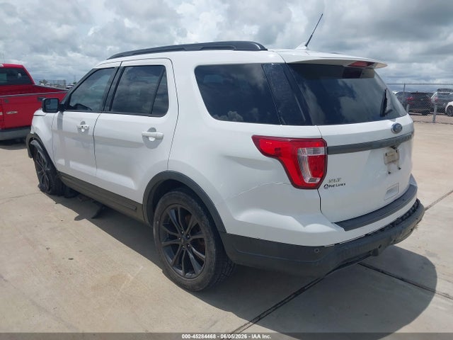 Ford EXPLORER XLT 2018 1FM5K7D8XJGB30087 Image 3