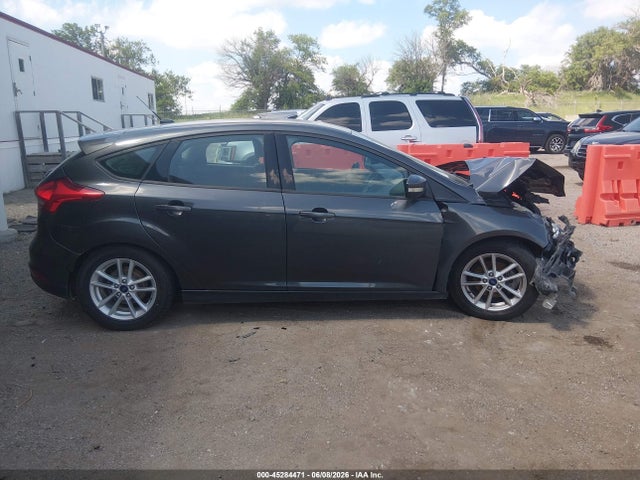 1FADP3K22GL361063 Ford FOCUS SE