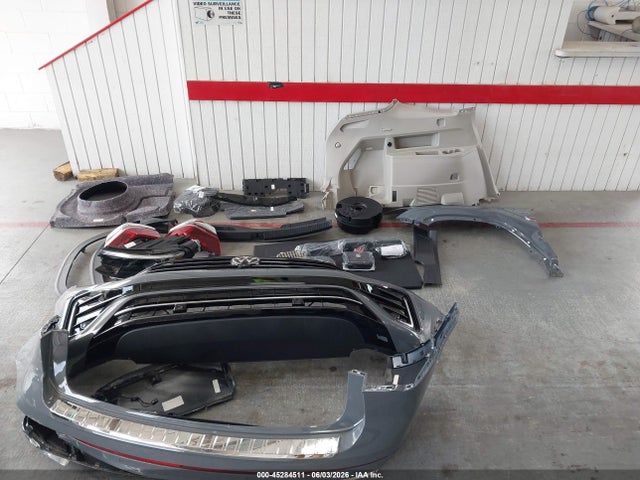 1V2FN2CA6TC525710 Volkswagen Atlas Sel Premium R-line