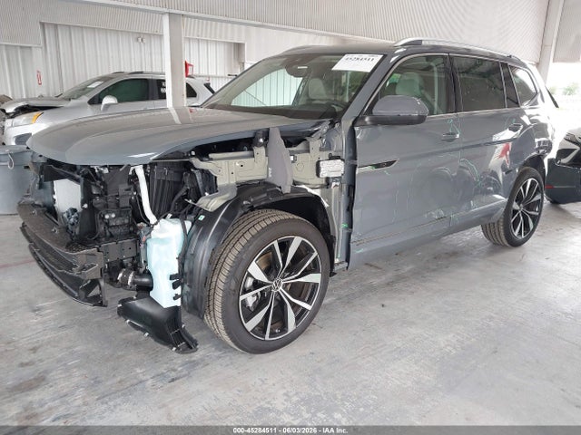 1V2FN2CA6TC525710 Volkswagen Atlas Sel Premium R-line