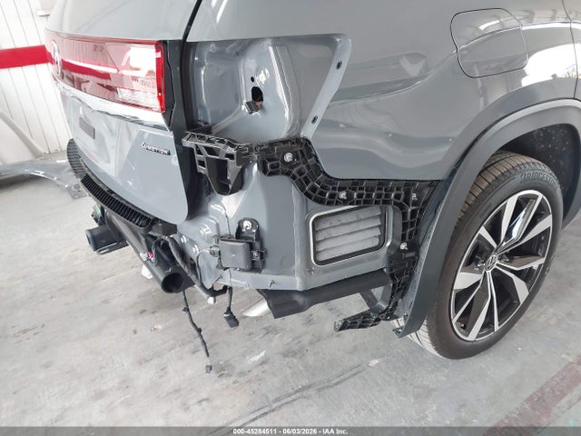 1V2FN2CA6TC525710 Volkswagen Atlas Sel Premium R-line