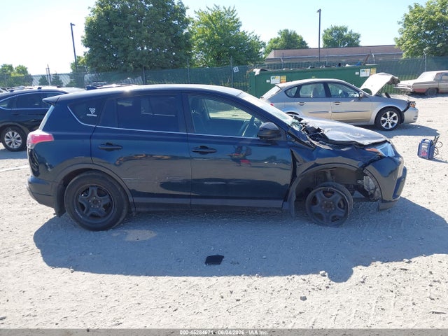 Toyota RAV4 LE 2018 JTMBFREV7JJ232882 Image 13