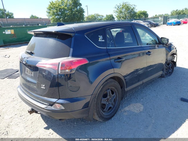 Toyota RAV4 LE 2018 JTMBFREV7JJ232882 Image 4