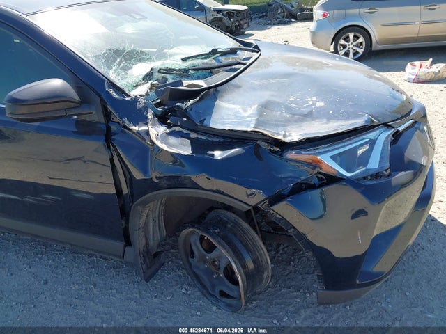 Toyota RAV4 LE 2018 JTMBFREV7JJ232882 Image 6