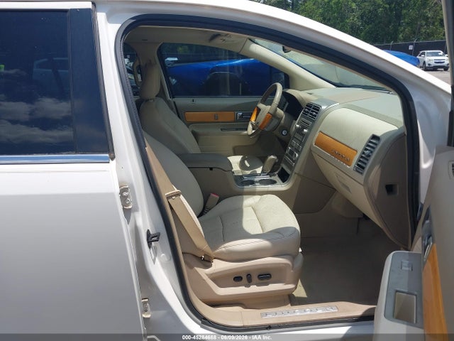 45284688 :رقم المزاد ، 2LMDU88C37BJ09371 vin ، 2007 Lincoln Mkx مزاد بيع