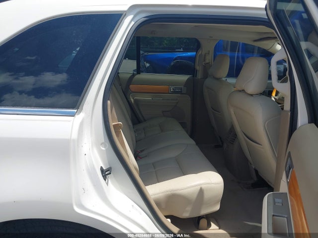 45284688 :رقم المزاد ، 2LMDU88C37BJ09371 vin ، 2007 Lincoln Mkx مزاد بيع