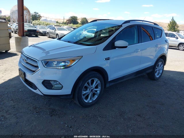 Ford ESCAPE SE 2018 1FMCU9GD5JUD08690 Image 2