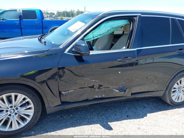 45284700 :رقم المزاد ، 5UXKR2C35H0X03734 vin ، 2017 Bmw X5 Sdrive35i مزاد بيع
