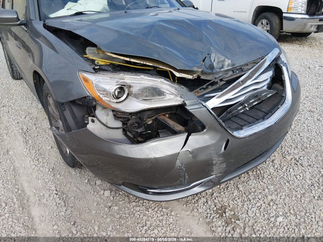45284719 :رقم المزاد ، 1C3CCBBB7DN602227 vin ، 2013 Chrysler 200 Touring مزاد بيع