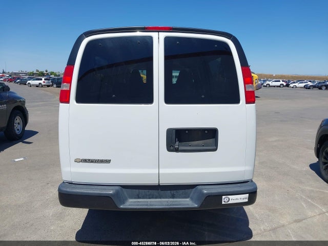 Chevrolet Express 3500 Ls 2018 1GAZGNFG7J1275597 Image 17