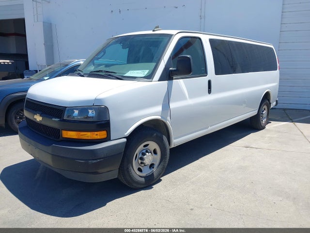 Chevrolet Express 3500 Ls 2018 1GAZGNFG7J1275597 Image 2