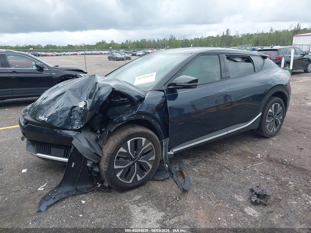 KIA Ev6 Light Long Range 2024 KNDC3DLC8R5175582 Image 2
