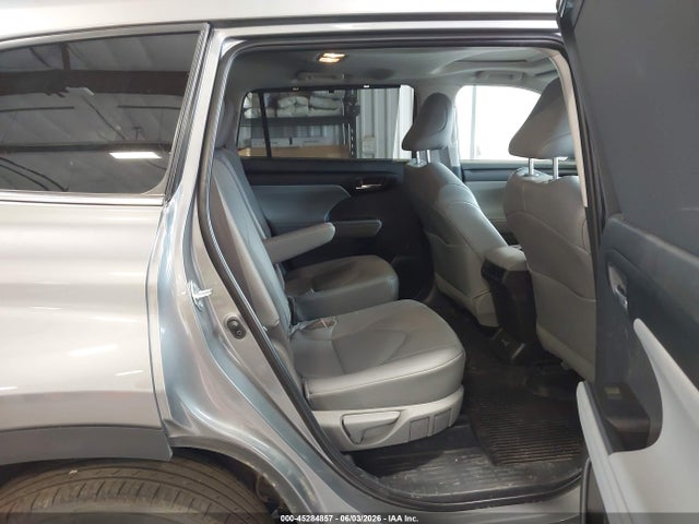 Toyota Highlander Xle 2025 5TDKDRBH3SS593602 Image 8