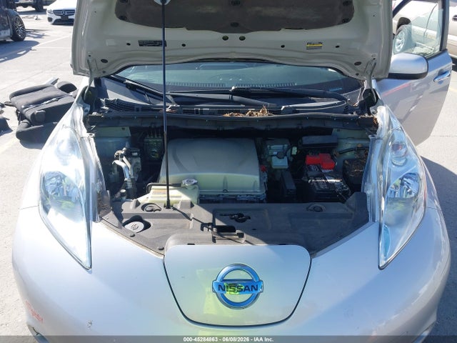 Nissan LEAF SV 2017 1N4BZ0CP3HC301661 Image 10