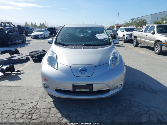 Nissan LEAF SV 2017 1N4BZ0CP3HC301661 Image 13