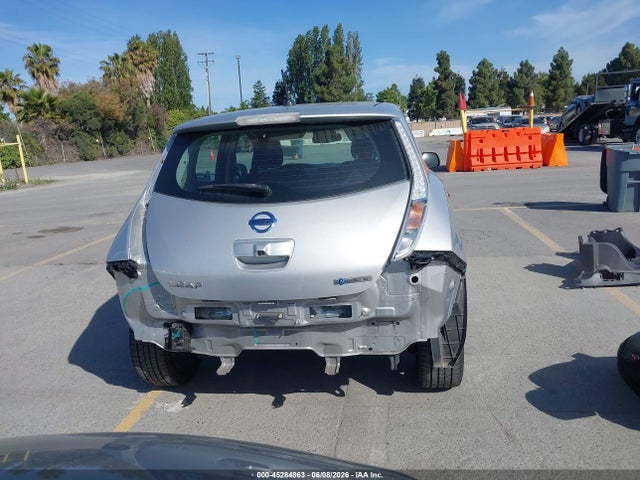 Nissan LEAF SV 2017 1N4BZ0CP3HC301661 Image 17