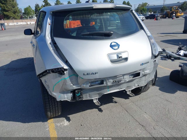 Nissan LEAF SV 2017 1N4BZ0CP3HC301661 Image 6