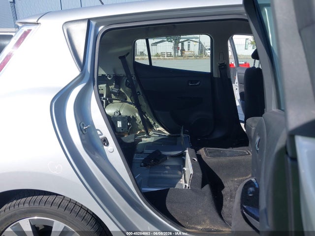 Nissan LEAF SV 2017 1N4BZ0CP3HC301661 Image 8