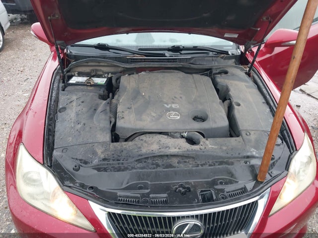 45284922 :رقم المزاد ، JTHFF2C2XA2510216 vin ، 2010 Lexus Is 250c مزاد بيع