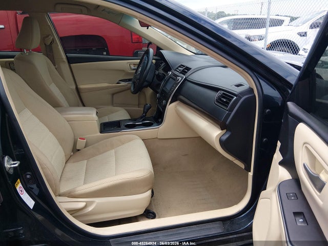 Продажа на аукционе авто 2017 Toyota Camry Le, vin: 4T1BF1FKXHU445853, номер лота: 45284924