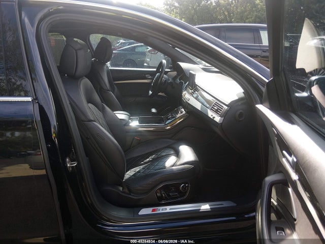 45284934 :رقم المزاد ، WAUJSAFD0GN009404 vin ، 2016 Audi S8 4.0t مزاد بيع