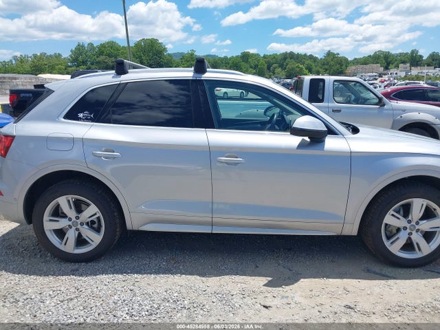 WA1CNAFY7K2127069 Audi Q5 45 Premium