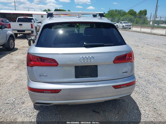 WA1CNAFY7K2127069 Audi Q5 45 Premium