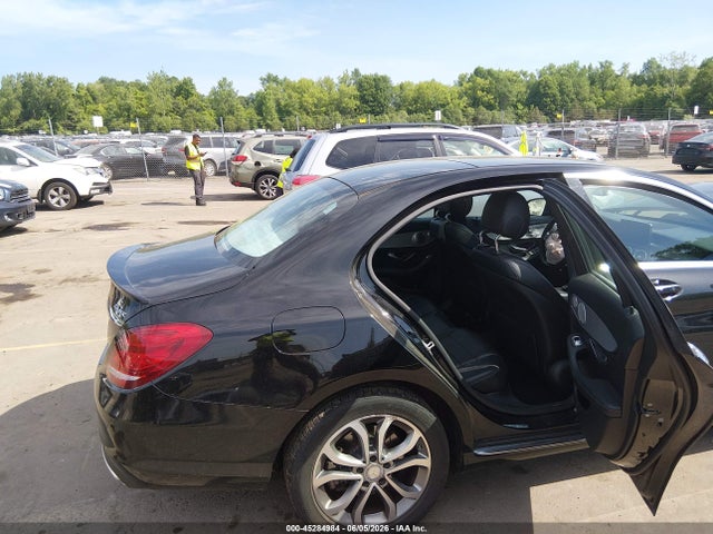 2016 Mercedes-benz C 300 4matic მანქანა იყიდება აუქციონზე, vin: 55SWF4KBXGU103676, აუქციონის ნომერი: 45284984