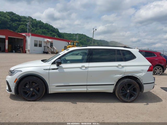 2023 Volkswagen Tiguan 2.0t Se R-line Black მანქანა იყიდება აუქციონზე, vin: 3VV8B7AX6PM092113, აუქციონის ნომერი: 45285003