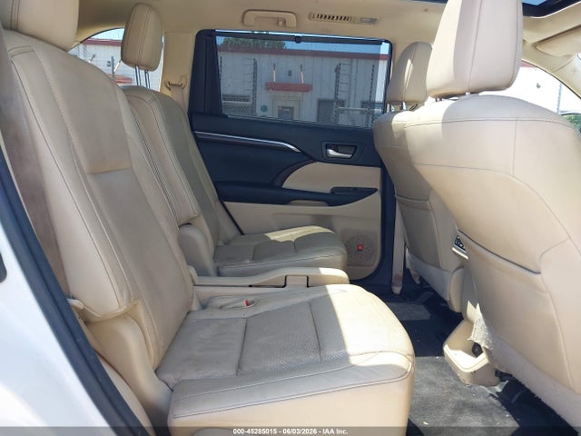 Продаж на аукціоні авто 2015 Toyota Highlander Limited Platinum V6, vin: 5TDDKRFH6FS129119, номер лоту: 45285015