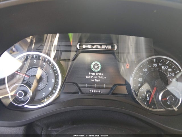 Aukcja sprzedaży 2019 Ram 1500 Laramie  4x4 5'7 Box, vin: 1C6SRFJT0KN766351, numer aukcji: 45285072