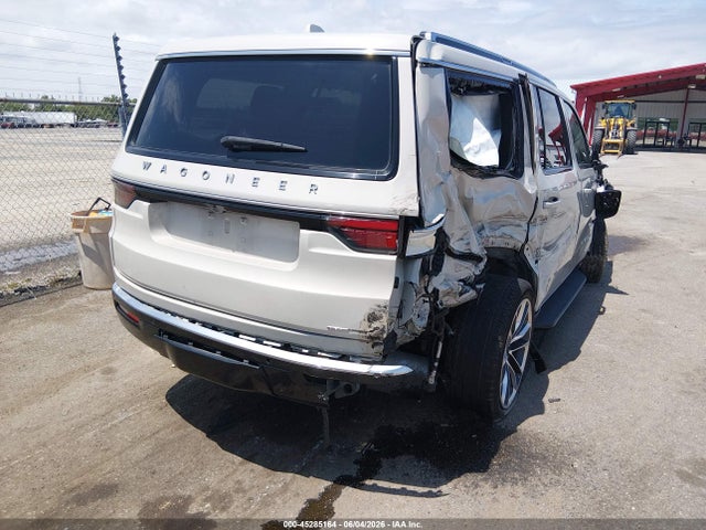 1C4SJUBT6NS181363 Jeep Wagoneer Series Ii 4x2