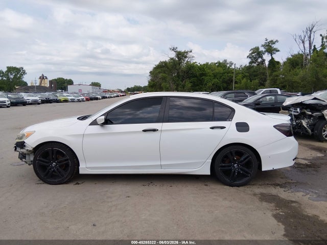 45285322 :رقم المزاد ، 1HGCR2F60HA107955 vin ، 2017 Honda Accord Sport مزاد بيع